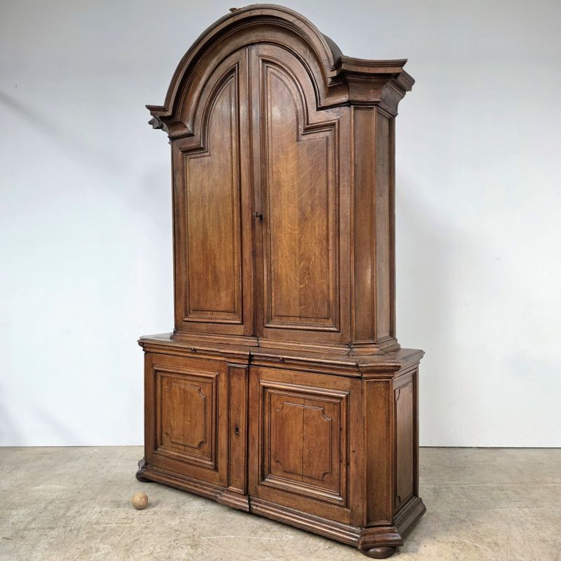 Exceptional 18th French Oak Buffet Deux Corps. Alternate view